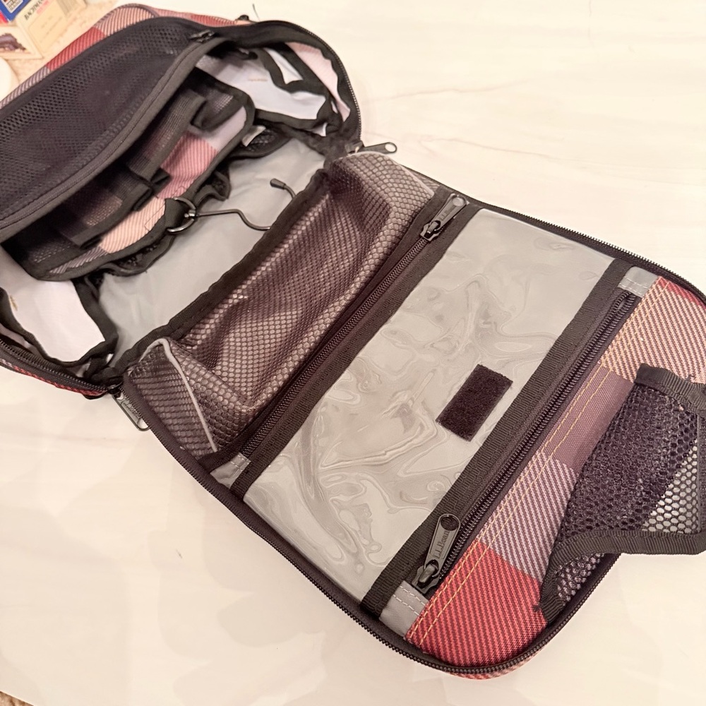 LL Bean Medium Personal Toiletry Organizer - like new, discontinued plaid print - Picture 5 of 9
